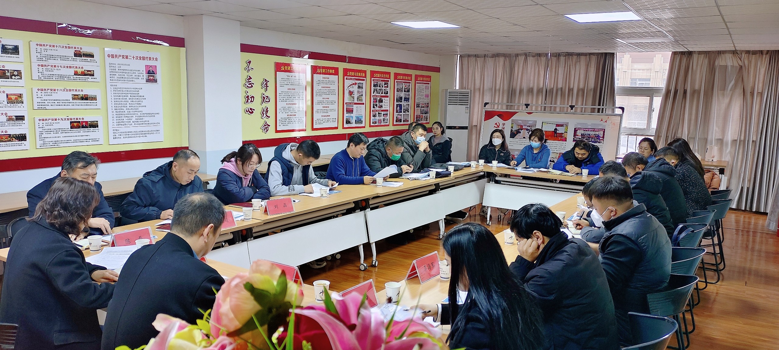 走進項目一線 共謀經濟發展 ——安陽市市場監管局12315投訴中心黨支部與中潤建設黨支部聯合開展主題黨日活動